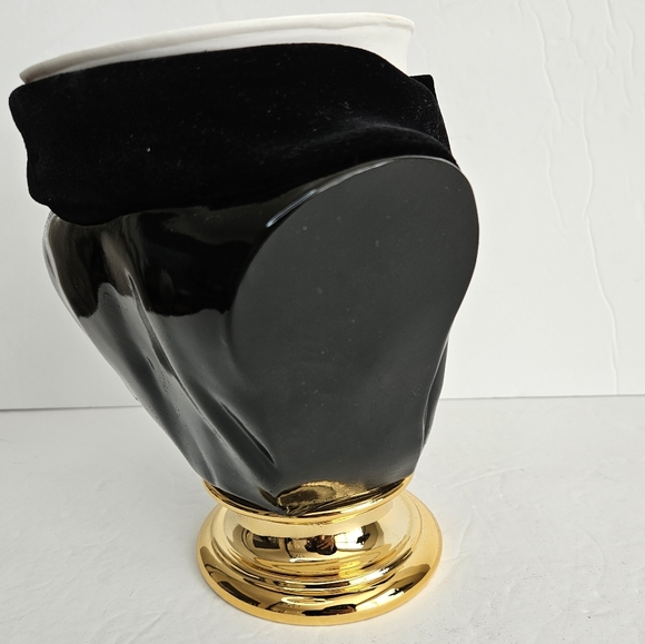 NWT Bath & Body Works‎ 2021 Halloween Headless Vampire Butler Man Candle Holder - Picture 4 of 9